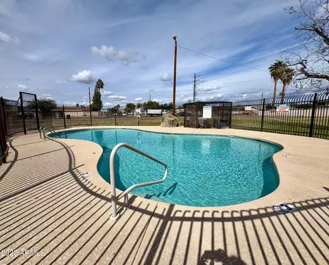7117 W Wolf St, Phoenix, AZ 85033 photo 24