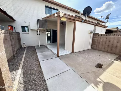 7117 W Wolf St, Phoenix, AZ 85033 photo 13