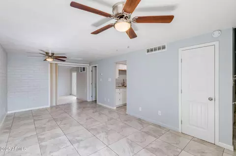 7117 W Wolf St, Phoenix, AZ 85033 photo 8