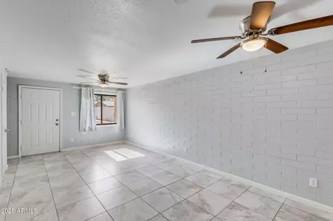 7117 W Wolf St, Phoenix, AZ 85033 photo 5