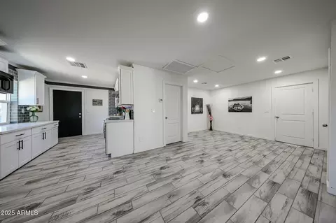 3812 N 63rd Dr, Phoenix, AZ 85033 photo 8