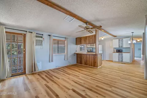 3498 Wildflower Dr, Overgaard, AZ 85933 photo 4