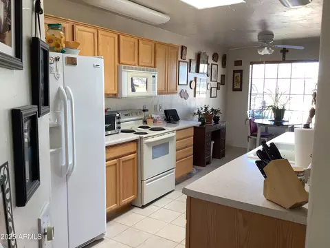 1007 E Irene St, Pearce, AZ 85625 photo 7