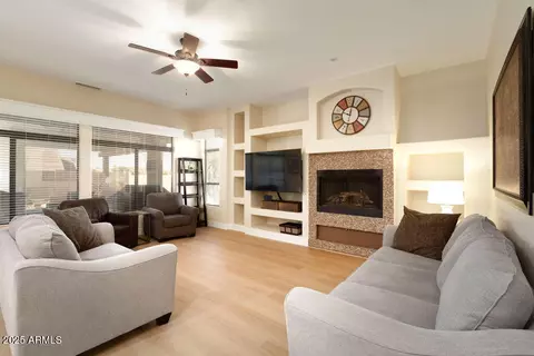 4415 E Weaver Rd, Phoenix, AZ 85050 photo 4