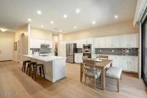 4415 E Weaver Rd, Phoenix, AZ 85050 photo 2