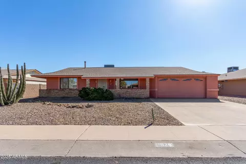 11029 W Meade Dr, Sun City, AZ 85351