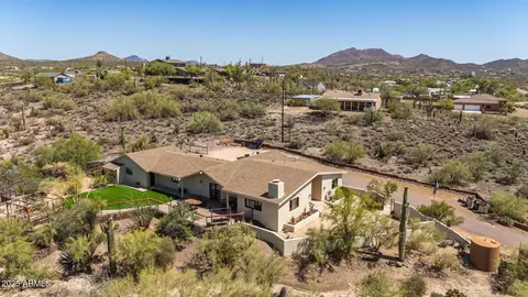 50031 N 27th Ave, New River, AZ 85087