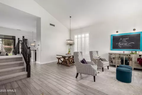 4905 Estevan Rd, Phoenix, AZ 85054 photo 3