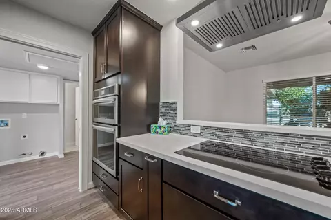 2918 E Laurel Ln, Phoenix, AZ 85028 photo 13