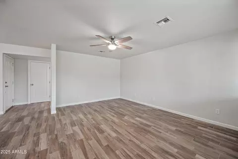 2918 E Laurel Ln, Phoenix, AZ 85028 photo 7