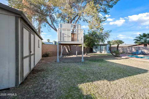 2918 E Laurel Ln, Phoenix, AZ 85028 photo 32