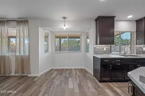 2918 E Laurel Ln, Phoenix, AZ 85028 photo 18
