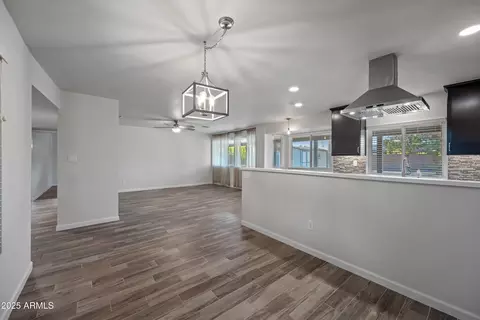 2918 E Laurel Ln, Phoenix, AZ 85028 photo 17