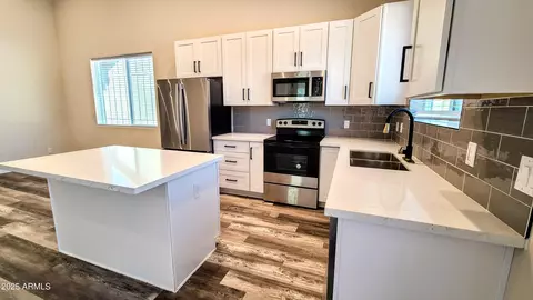 Kitchen - 204 S Thunder Mtn, Payson, AZ 85541 photo 1 of 8