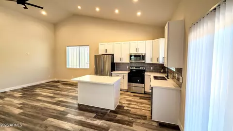 Kitchen - 204 S Thunder Mtn, Payson, AZ 85541 photo 8 of 8