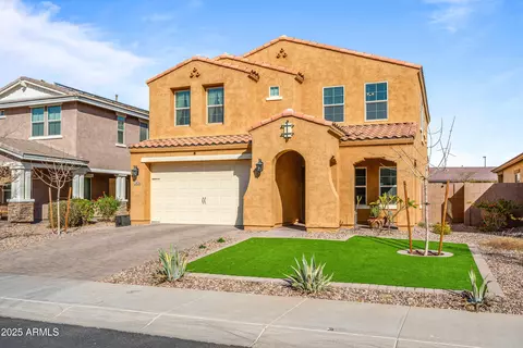 2404 E Gillcrest Rd, Gilbert, AZ 85298 photo 2
