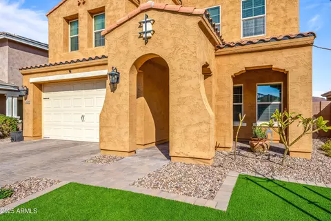 2404 E Gillcrest Rd, Gilbert, AZ 85298 photo 3