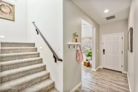 2404 E Gillcrest Rd, Gilbert, AZ 85298 photo 6