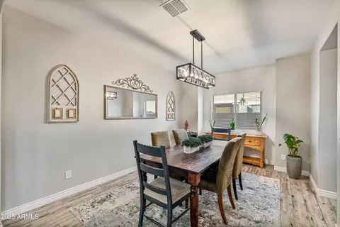 2404 E Gillcrest Rd, Gilbert, AZ 85298 photo 7