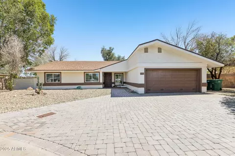 356 Ancora Dr W, Litchfield Park, AZ 85340