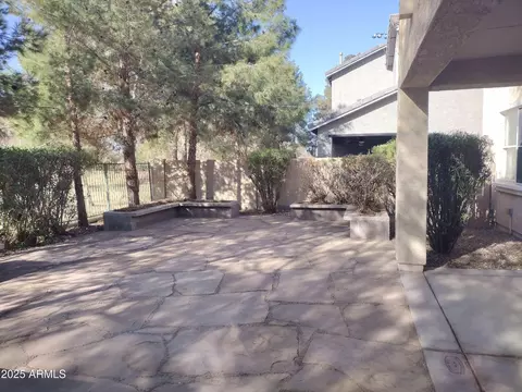 Exterior - 2113 E Sunland Ave, Phoenix, AZ 85040 photo 2 of 8