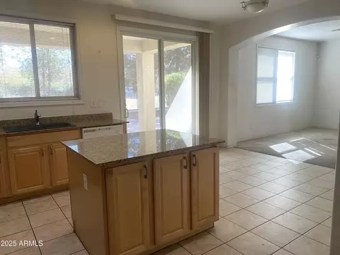 Kitchen - 2113 E Sunland Ave, Phoenix, AZ 85040 photo 2 of 3