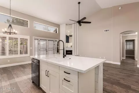 Kitchen - 4213 E Stanford Ave, Gilbert, AZ 85234 photo 4 of 4