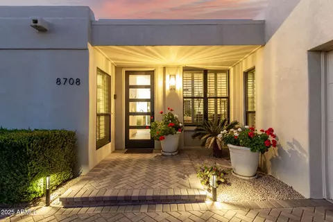 8708 E San Lucas Dr, Scottsdale, AZ 85258