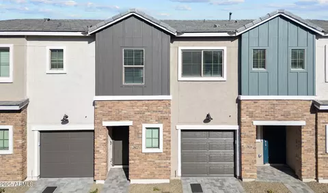 2821 W White Feather Ln, Phoenix, AZ 85085