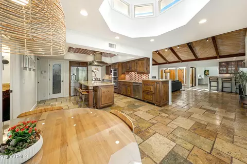 Kitchen - 4340 E Turquoise Ave, Phoenix, AZ 85028 photo 3 of 10