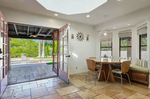 Dining - 4340 E Turquoise Ave, Phoenix, AZ 85028 photo 2 of 3
