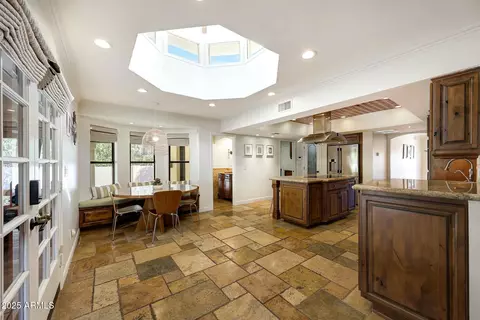 Kitchen - 4340 E Turquoise Ave, Phoenix, AZ 85028 photo 1 of 10
