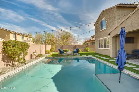 Exterior - 1078 E Oriole Dr, Gilbert, AZ 85297 photo 4 of 6