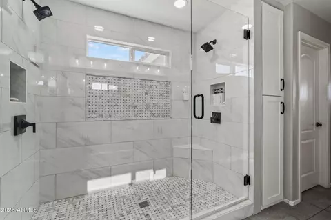 Bath - 1078 E Oriole Dr, Gilbert, AZ 85297 photo 3 of 3