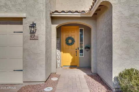 Exterior - 1078 E Oriole Dr, Gilbert, AZ 85297 photo 2 of 6
