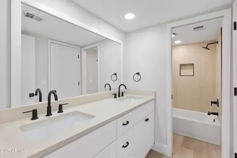 610 E Montebello Ave #35, Phoenix, AZ 85012 photo 20