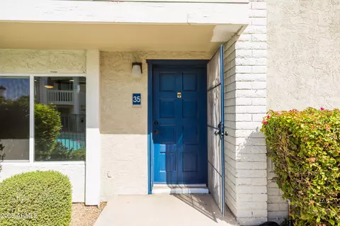 610 E Montebello Ave #35, Phoenix, AZ 85012