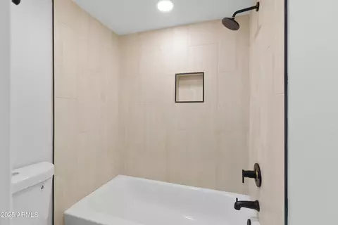 610 E Montebello Ave #35, Phoenix, AZ 85012 photo 21