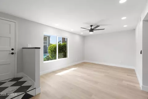 610 E Montebello Ave #35, Phoenix, AZ 85012 photo 4