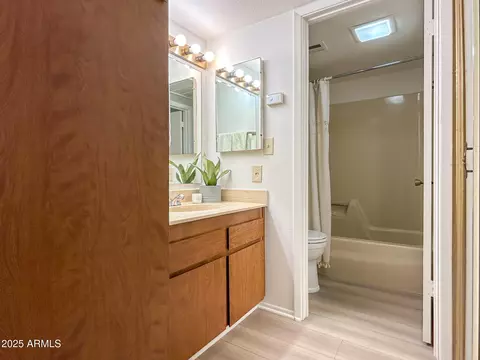 3033 E Devonshire Ave #2004, Phoenix, AZ 85016 photo 8