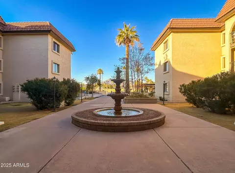 3033 E Devonshire Ave #2004, Phoenix, AZ 85016