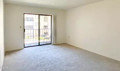 3033 E Devonshire Ave #2004, Phoenix, AZ 85016 photo 4