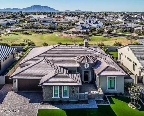 2759 E Portola Valley Dr, Gilbert, AZ 85297