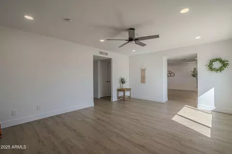 1038 E Carson Dr, Tempe, AZ 85282 photo 9
