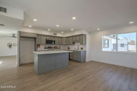 1038 E Carson Dr, Tempe, AZ 85282 photo 11