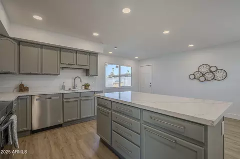 1038 E Carson Dr, Tempe, AZ 85282 photo 15