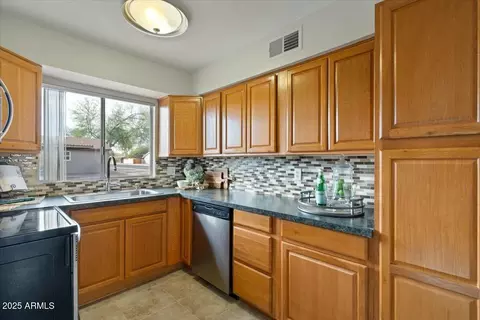 2606 E Oakleaf Dr, Tempe, AZ 85288 photo 17