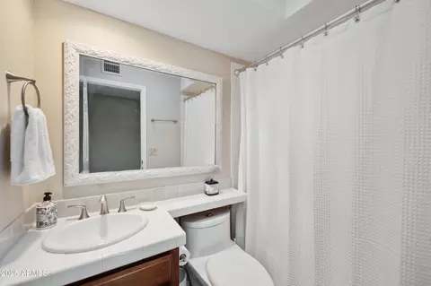 Bath - 4636 E Monte Way, Phoenix, AZ 85044 photo 2 of 2