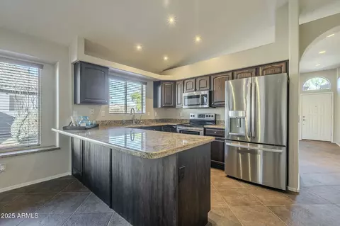 2701 E Anderson Dr, Phoenix, AZ 85032 photo 2