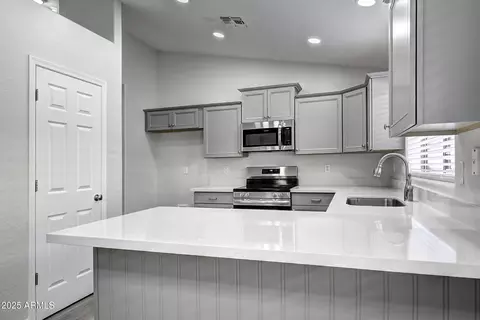 Kitchen - 2234 E 37th Ave, Apache Junction, AZ 85119 photo 2 of 6